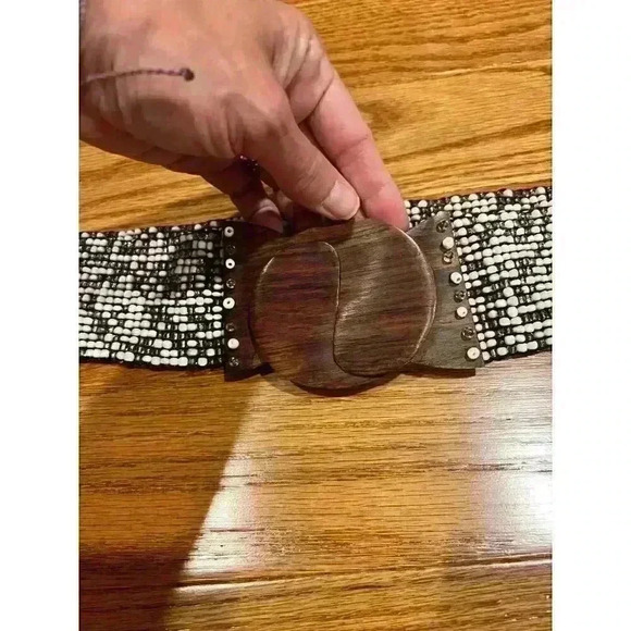 Handmade Wooden Buckle Beaded Belt Unique Stretchy Size Medium/Large Bohemian - Picture 2 of 3